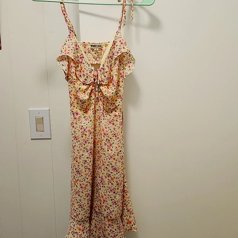 SEXY LITTLE DRESS...CUT OUT BACK SIZE S - Picture 1 of 8